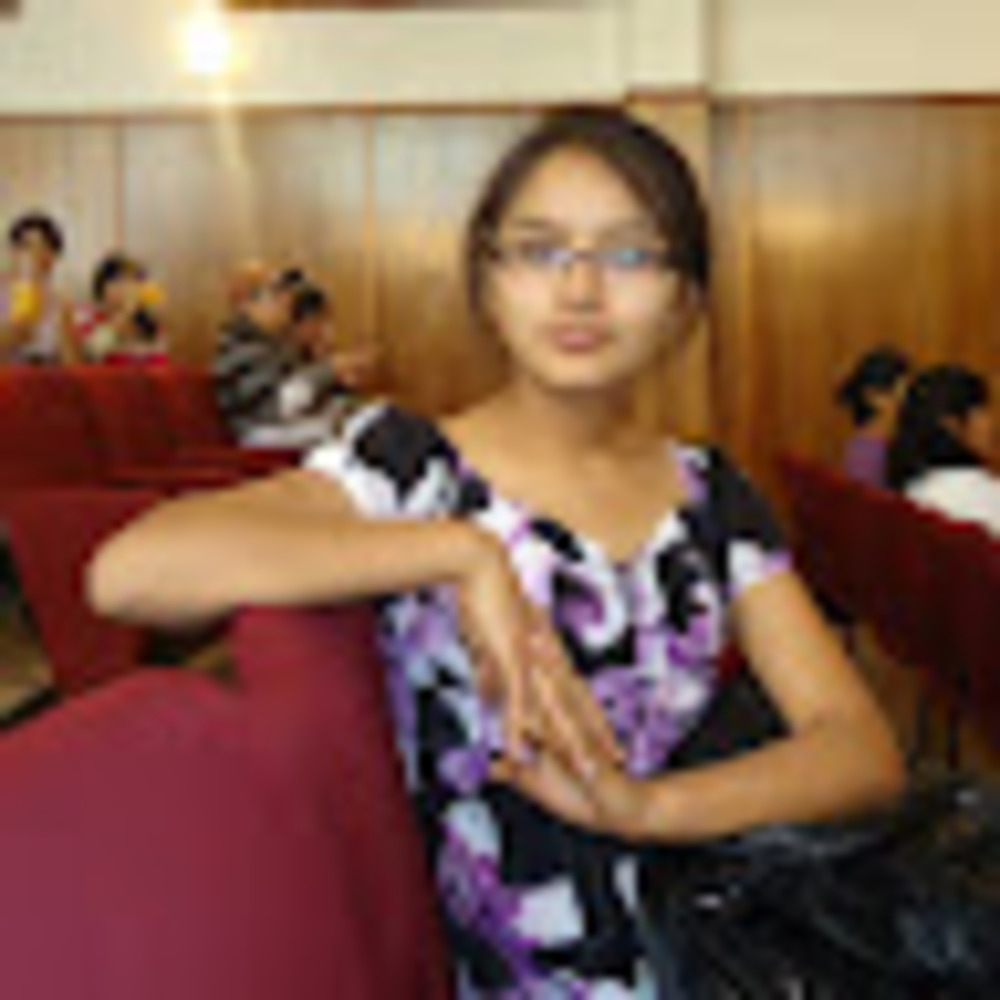 Meet your Posher, Marlith patricia